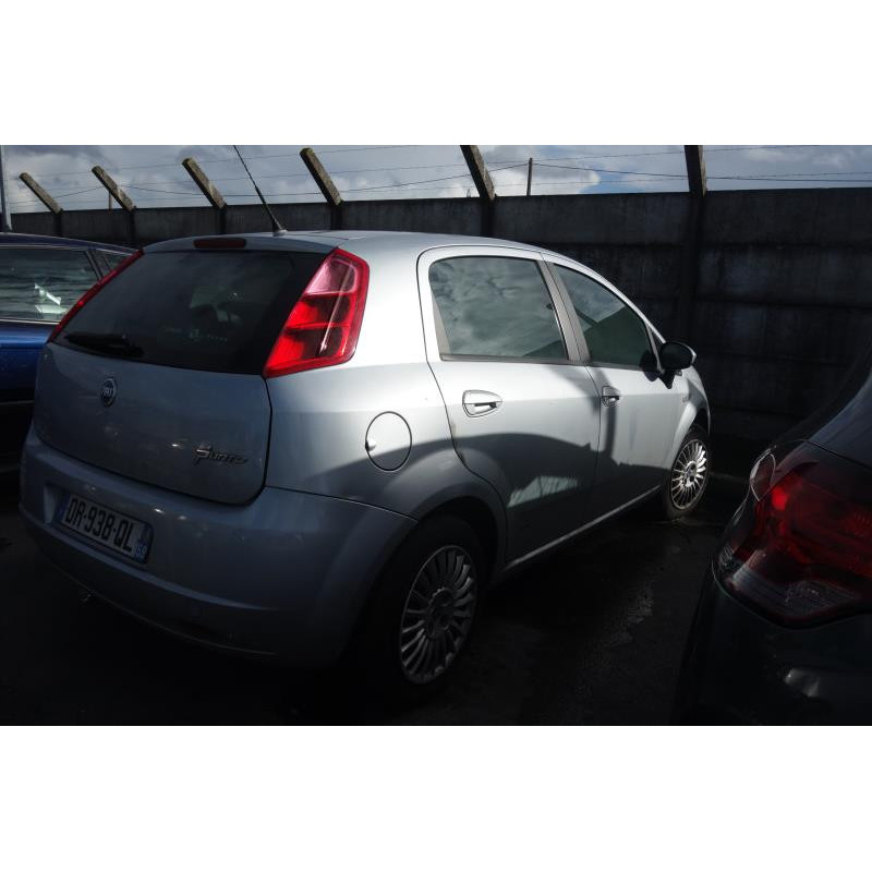 Fermeture de capot FIAT GRANDE PUNTO Photo n°6