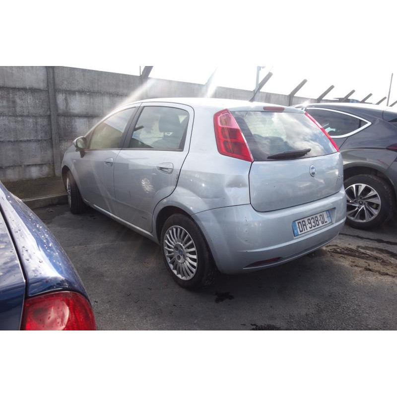 Fermeture de capot FIAT GRANDE PUNTO Photo n°7