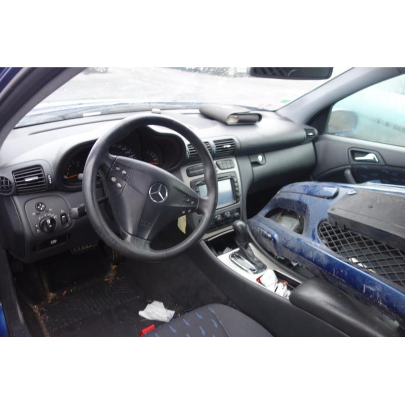 Trappe d'essence MERCEDES CLASSE C 203 COUPE SPORT Photo n°9