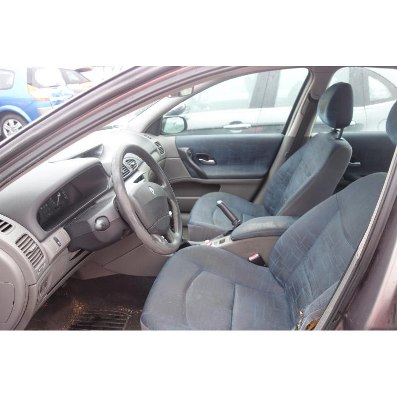 Calandre RENAULT LAGUNA 2 Photo n°7