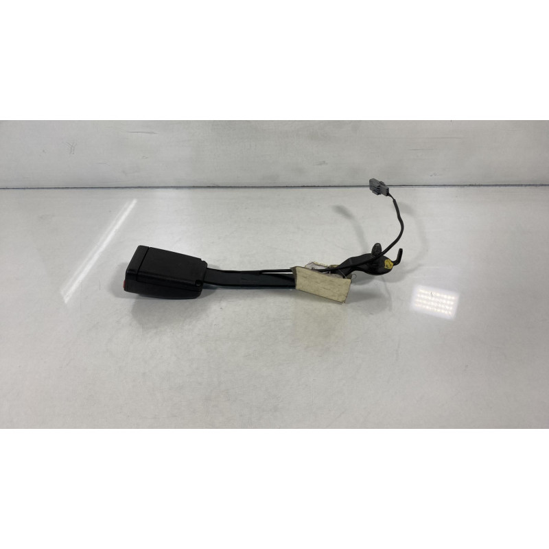 Attache ceinture avant gauche RENAULT CLIO 4 Photo n°2