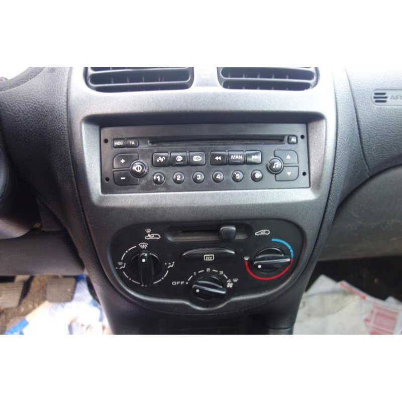 Ceinture arriere gauche PEUGEOT 206 Photo n°9