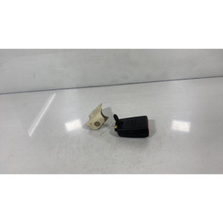 Attache ceinture arriere droit RENAULT TWINGO 2