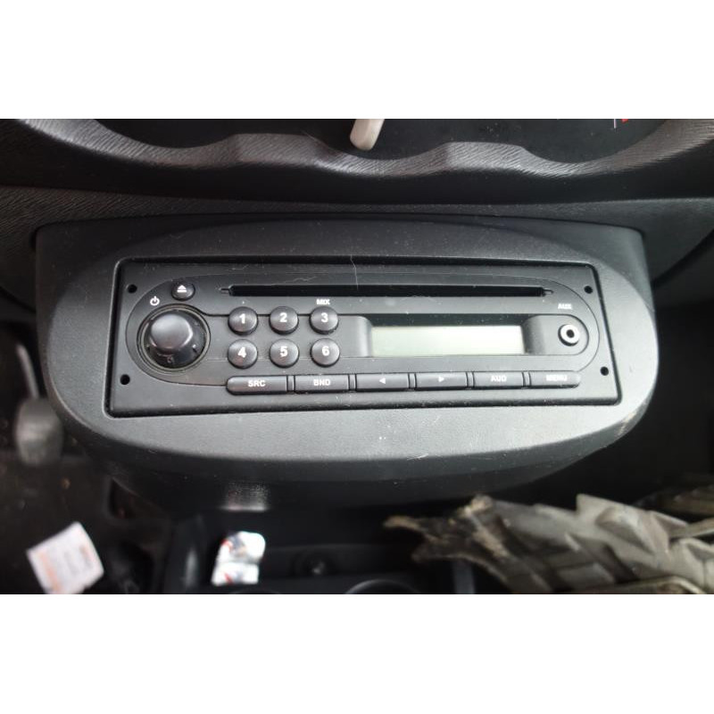 Attache ceinture arriere droit RENAULT TWINGO 2 Photo n°9