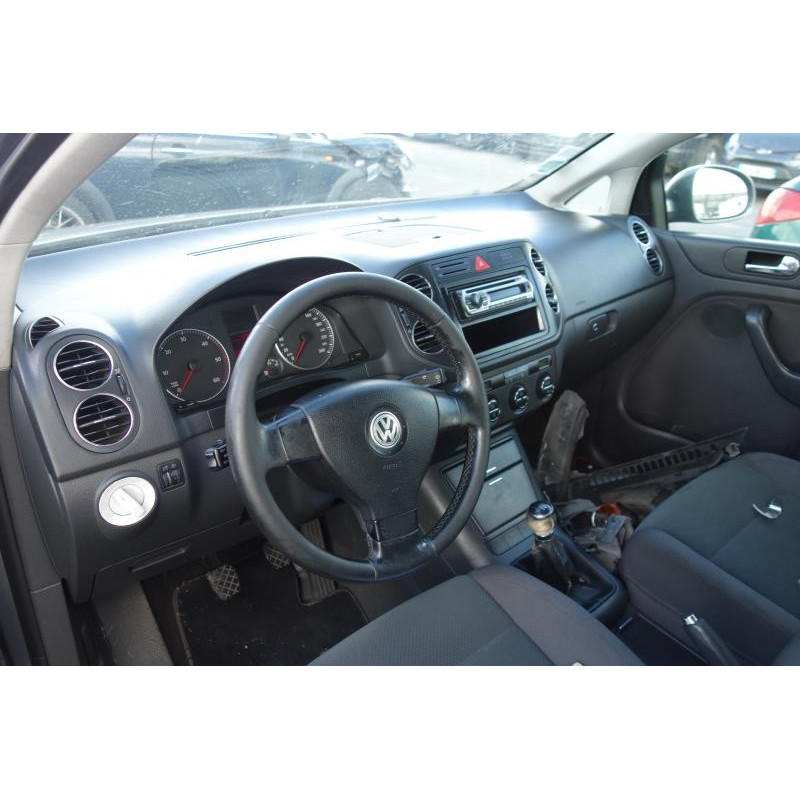 Ceinture arriere gauche VOLKSWAGEN GOLF PLUS Photo n°9