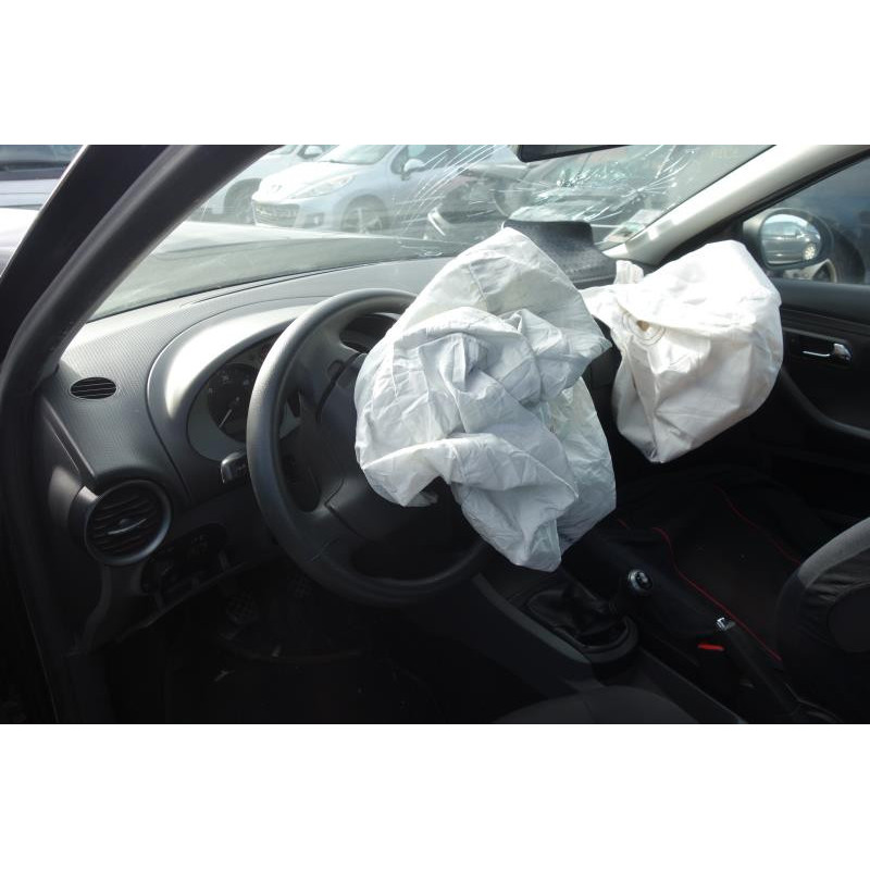 Bouton de warning SEAT CORDOBA 2 Photo n°8