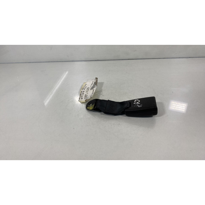 Attache ceinture arriere droit NISSAN MICRA 4 Photo n°3
