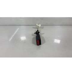 Attache ceinture avant gauche NISSAN MICRA 4 Photo n°1