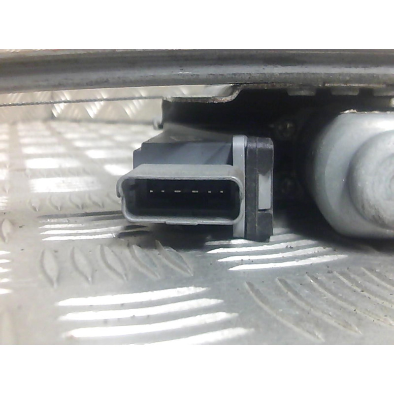 Leve vitre electrique arriere droit PEUGEOT 307 Photo n°2