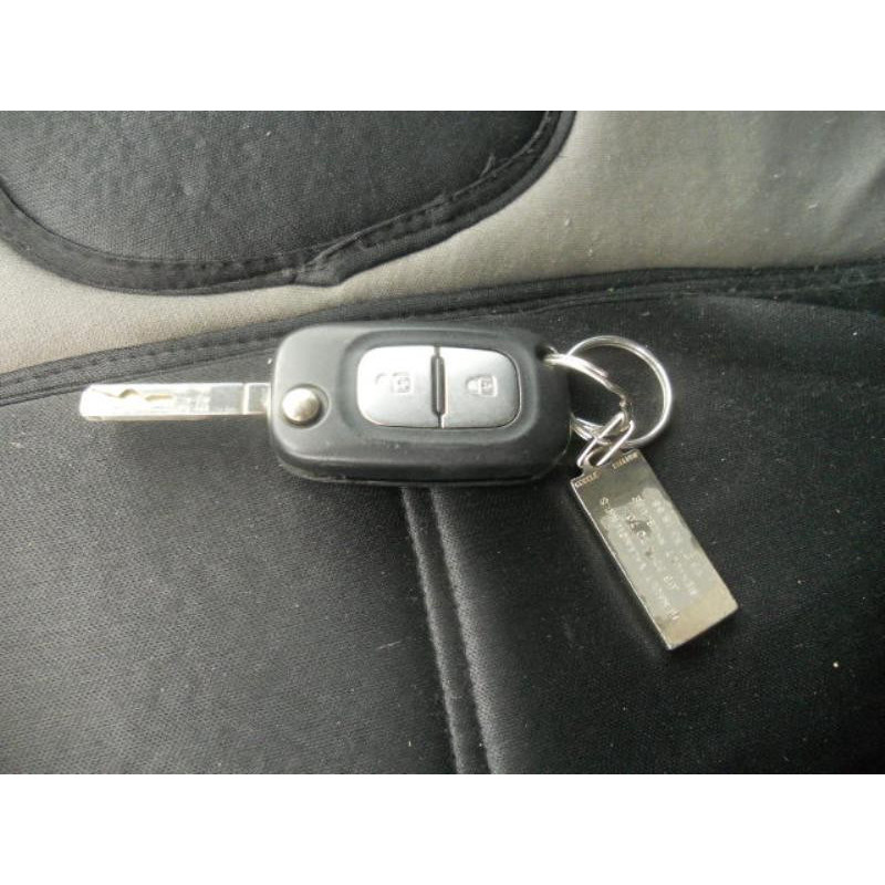Trappe d'essence RENAULT MODUS Photo n°13