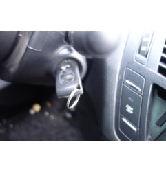 Attache ceinture avant droit CITROEN C4 PICASSO 1