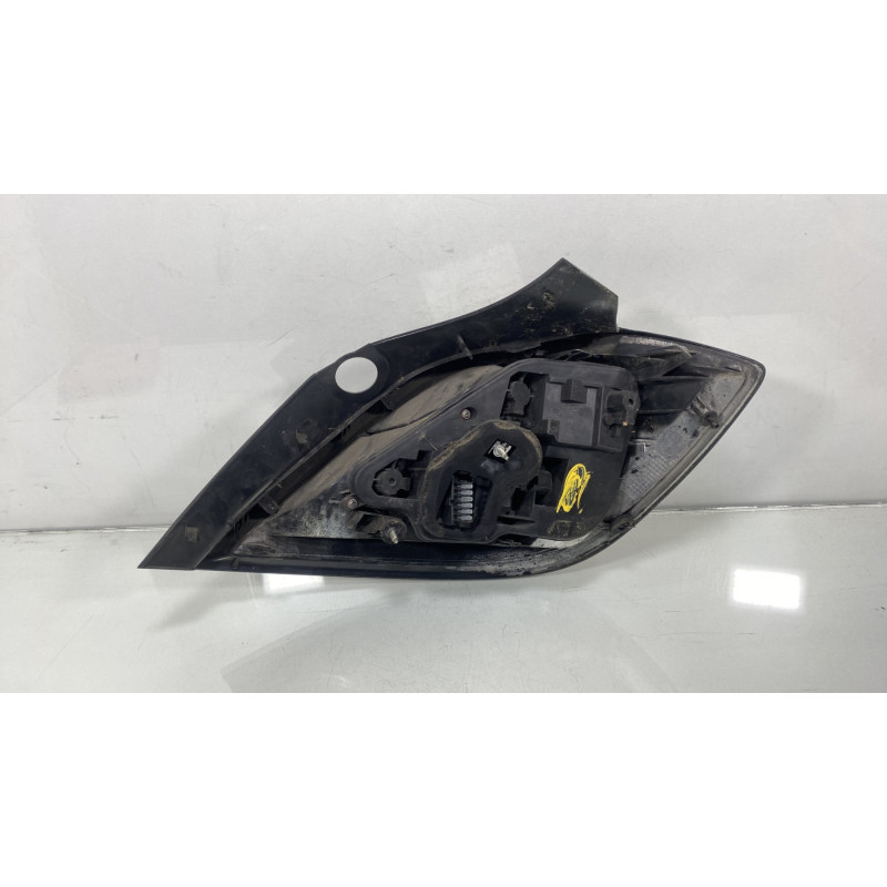 Feu arriere principal gauche (feux) OPEL ASTRA H Photo n°2