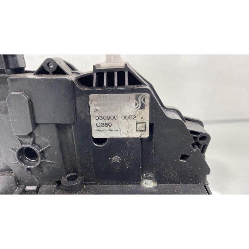 Serrure avant droit FIAT GRANDE PUNTO Photo n°2