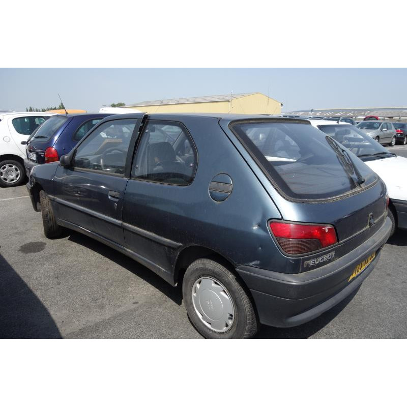 Malle/Hayon arriere PEUGEOT 306 Photo n°7