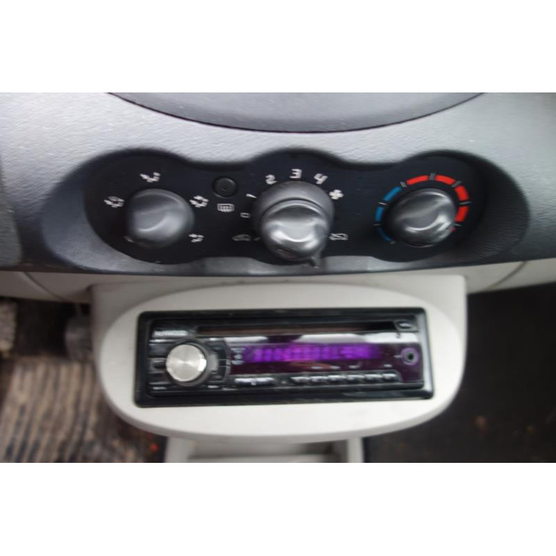 Malle/Hayon arriere RENAULT TWINGO 2 Photo n°8