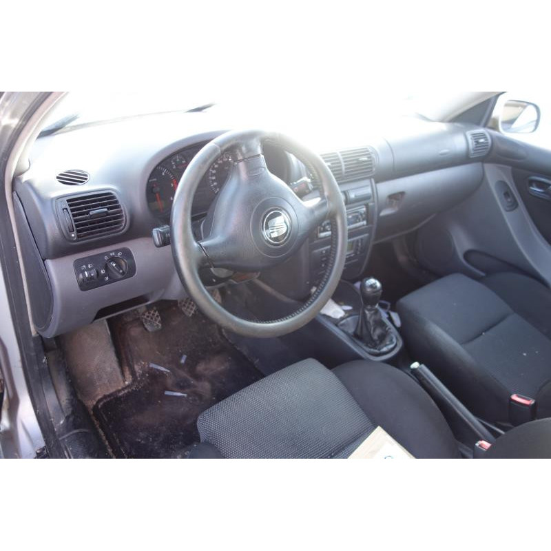 Anti brouillard droit (feux) SEAT TOLEDO 2 Photo n°8