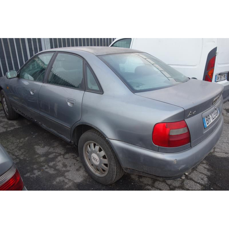 Porte avant droit AUDI A4 1 Photo n°6