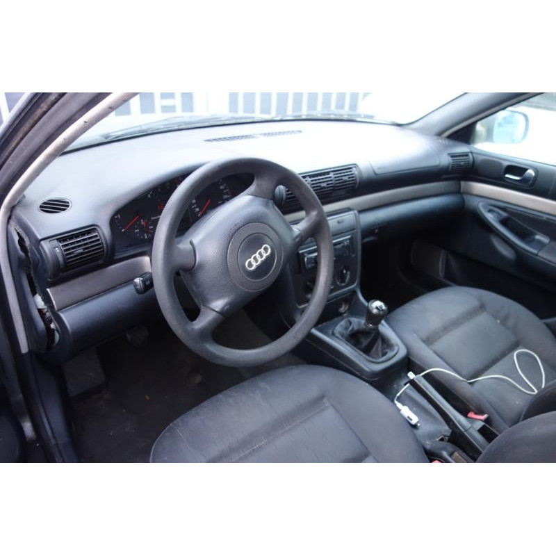 Porte avant droit AUDI A4 1 Photo n°7