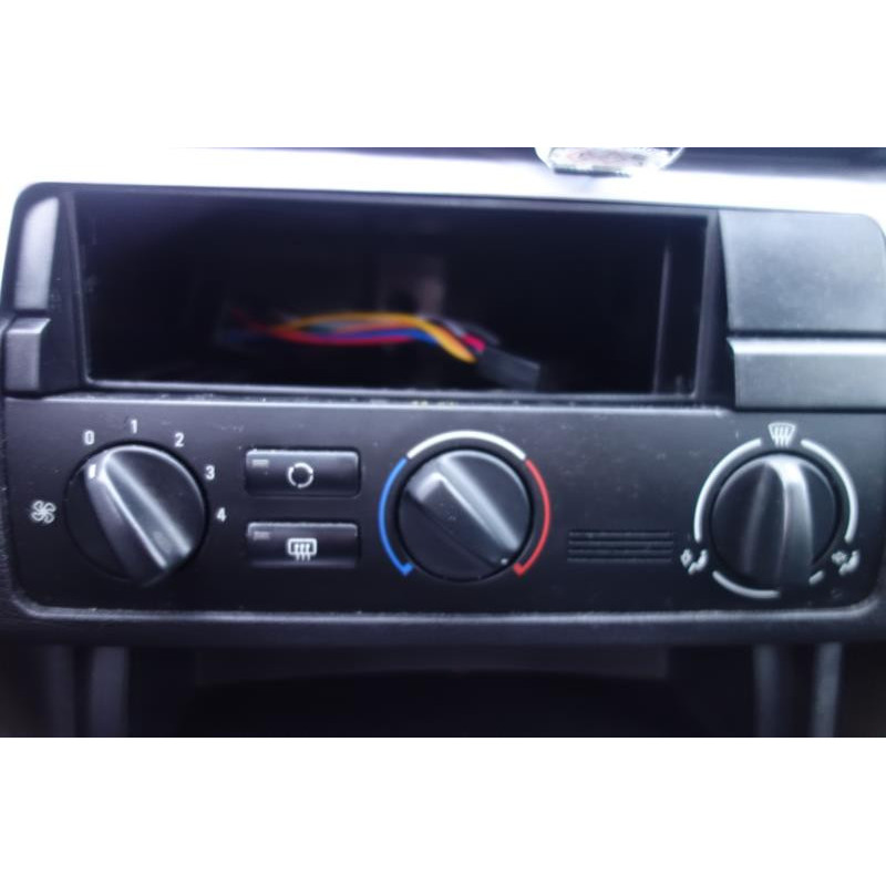 Trappe d'essence BMW SERIE 3 E46 Photo n°9