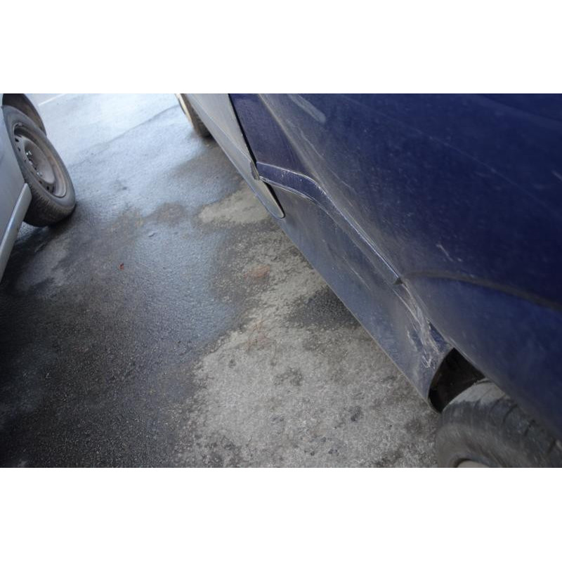 Malle/Hayon arriere OPEL ASTRA H Photo n°6