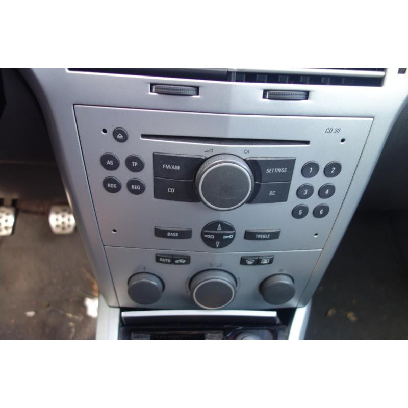 Malle/Hayon arriere OPEL ASTRA H Photo n°8
