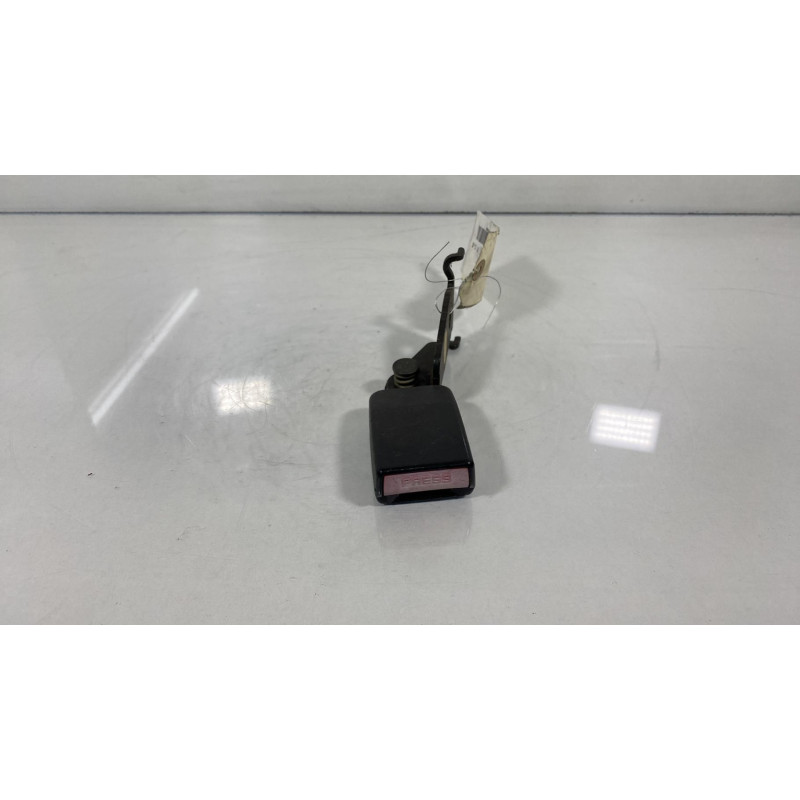 Attache ceinture arriere droit RENAULT MEGANE 2 Photo n°1