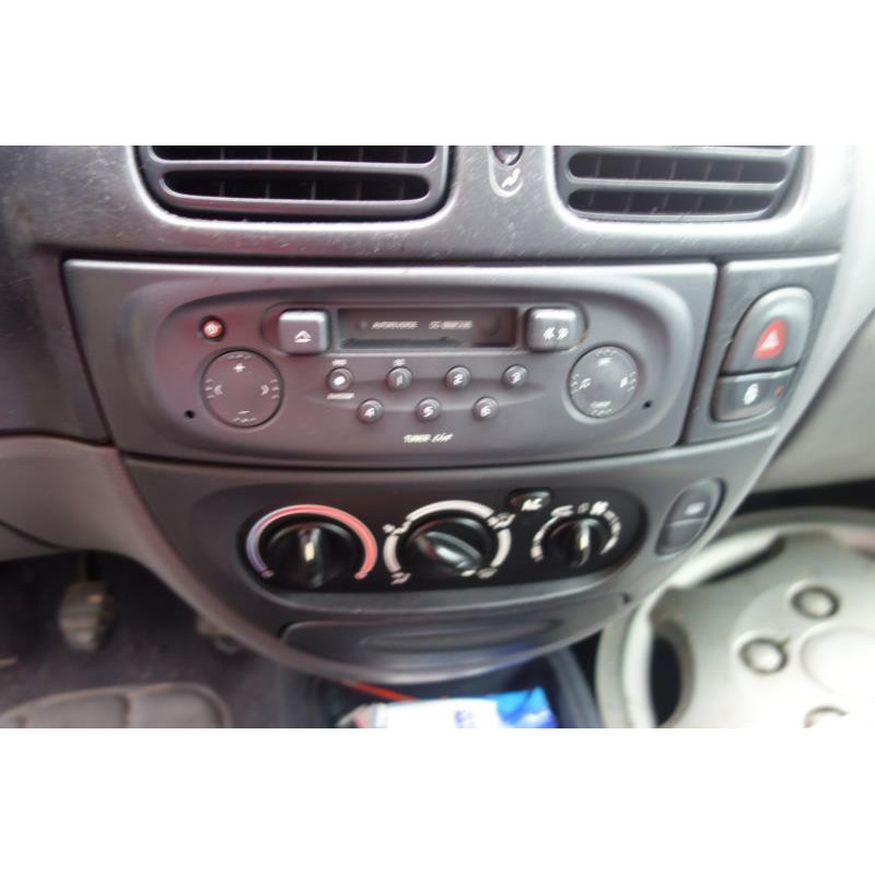 Ceinture arriere droit RENAULT MEGANE 1 Photo n°9