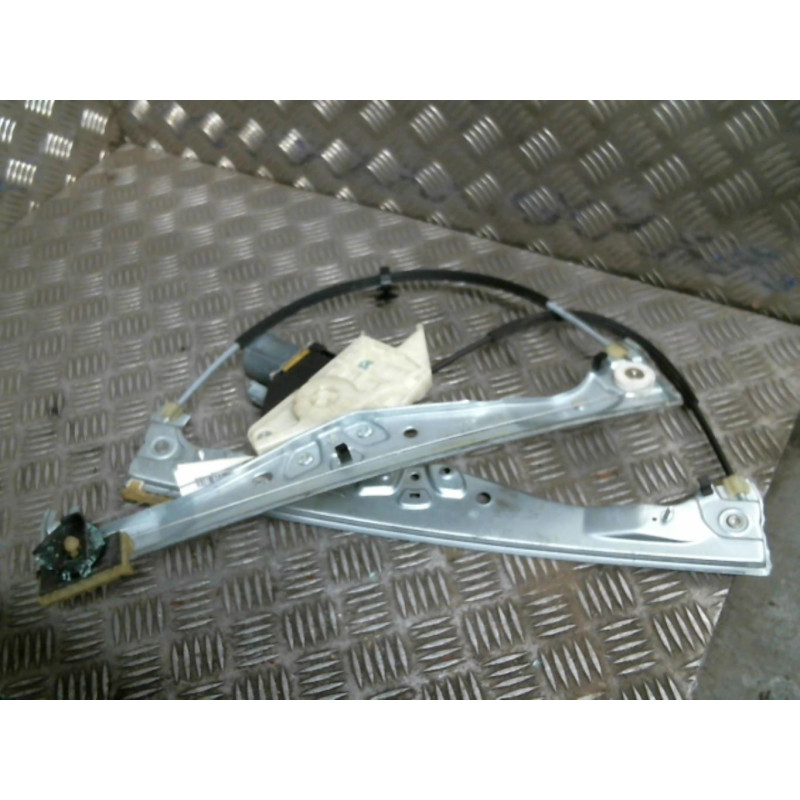 Leve vitre electrique avant droit CITROEN C4 CACTUS Photo n°1