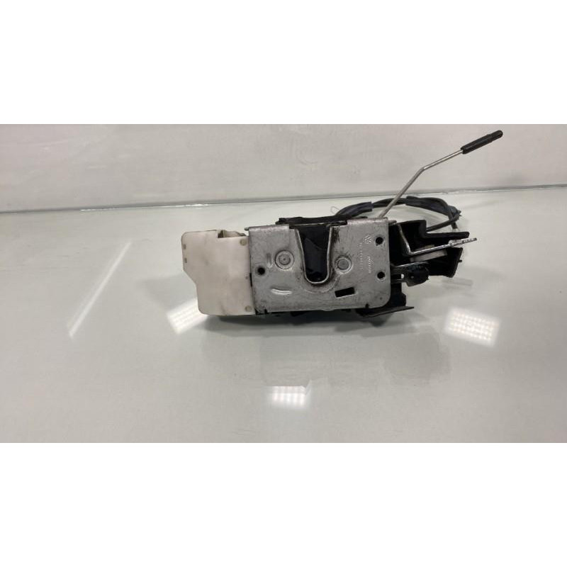 Serrure avant droit VOLKSWAGEN FOX Photo n°3