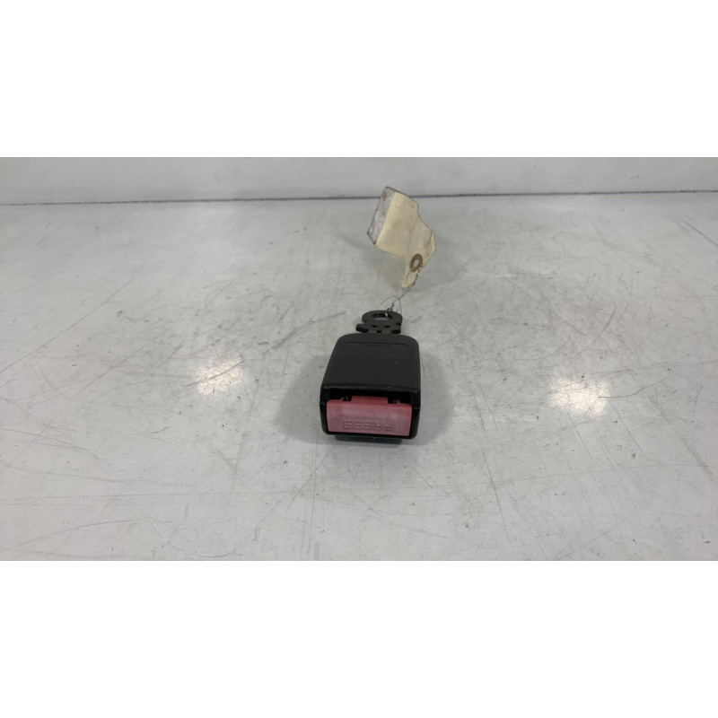 Attache ceinture arriere droit RENAULT VEL SATIS Photo n°1