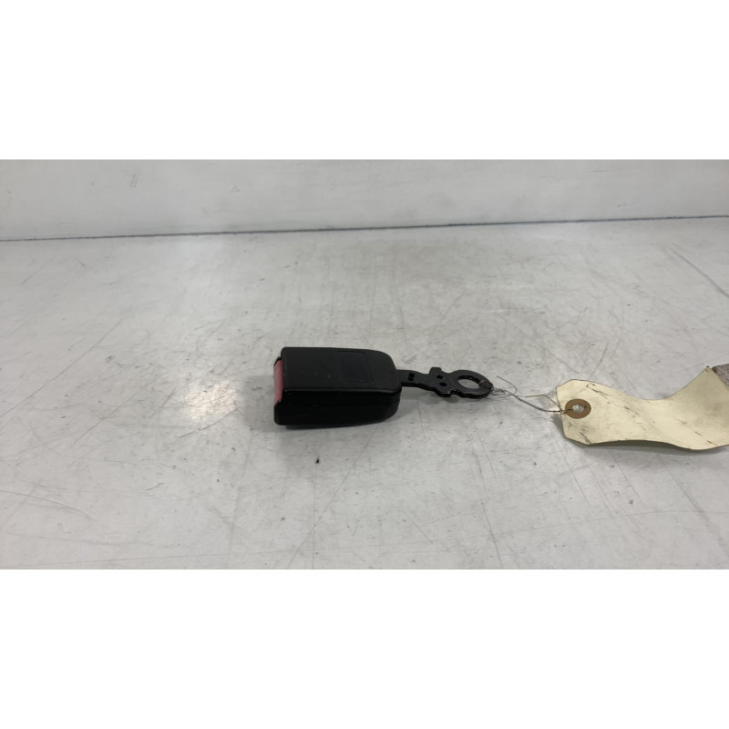 Attache ceinture arriere droit RENAULT VEL SATIS Photo n°2