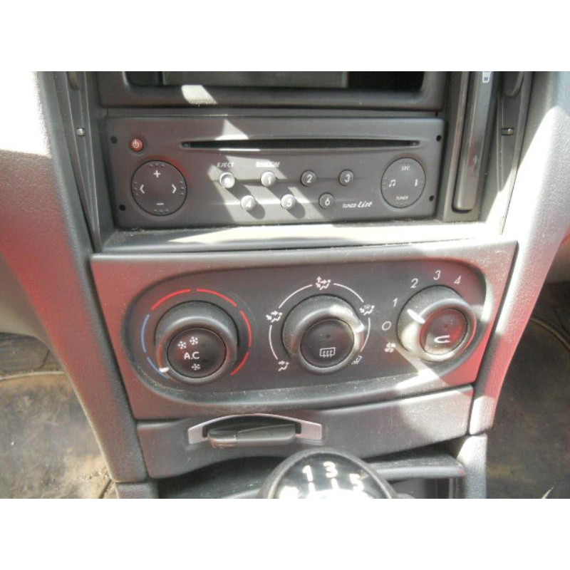 Trappe d'essence RENAULT LAGUNA 2 Photo n°9