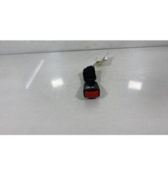 Attache ceinture arriere gauche RENAULT CLIO 1 Photo n°1