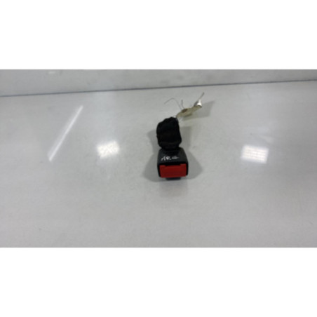 Attache ceinture arriere gauche RENAULT CLIO 1 Photo n°1