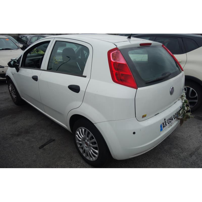 Porte avant droit FIAT GRANDE PUNTO Photo n°6
