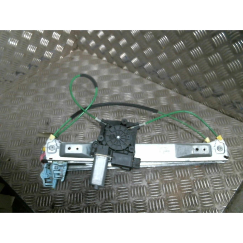 Leve vitre electrique avant droit OPEL CORSA D Photo n°2