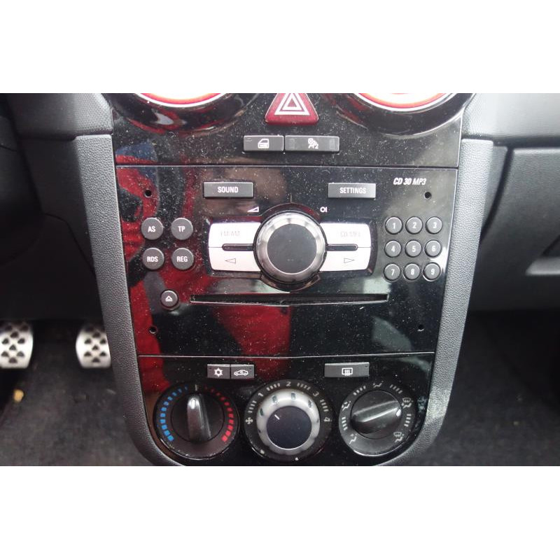 Leve vitre electrique avant droit OPEL CORSA D Photo n°10