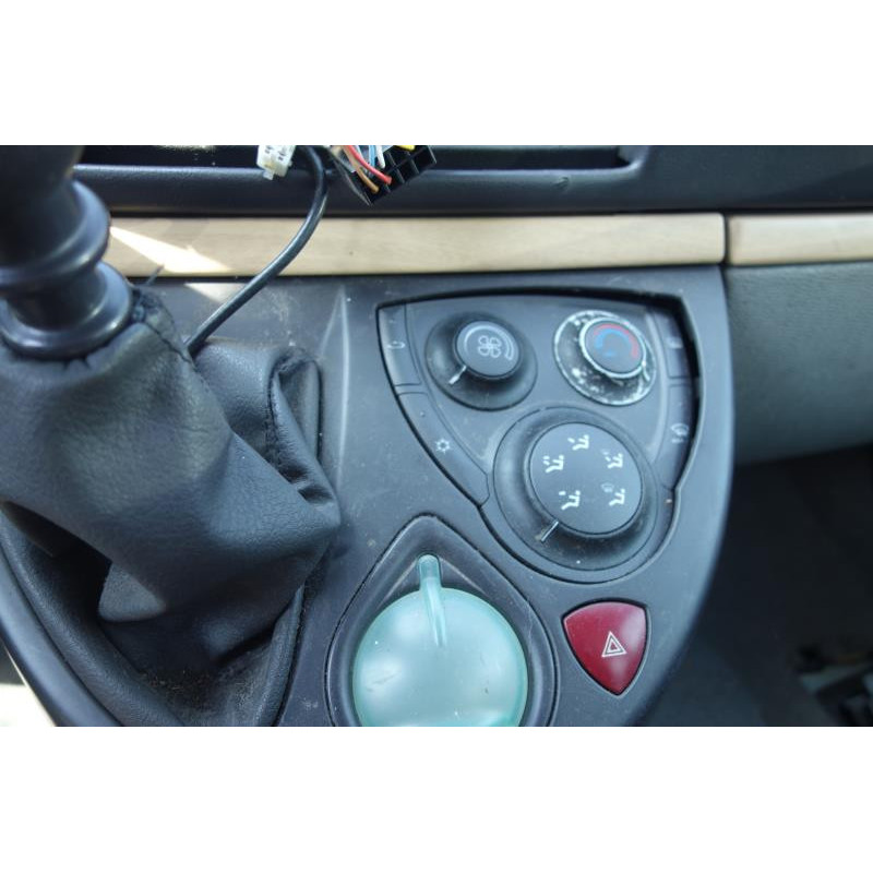 Face avant CITROEN C8 Photo n°8