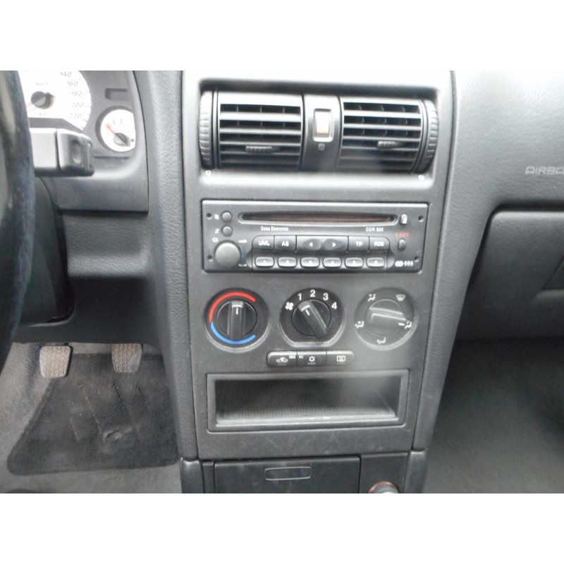 Aile avant gauche OPEL ASTRA G Photo n°8