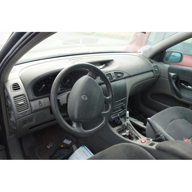 Aile avant droit RENAULT LAGUNA 2 Photo n°8