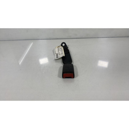 Attache ceinture arriere droit PEUGEOT 306 Photo n°1