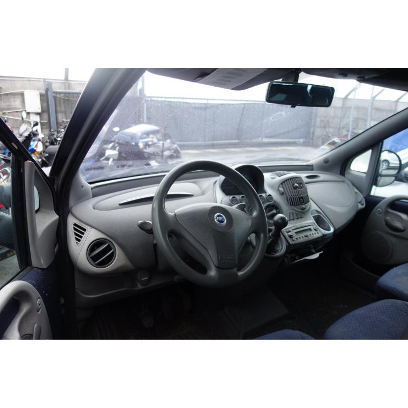 Pare choc avant FIAT MULTIPLA Photo n°12