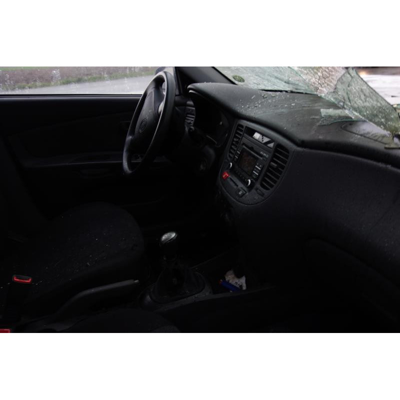 Plage arriere KIA RIO 2 Photo n°5