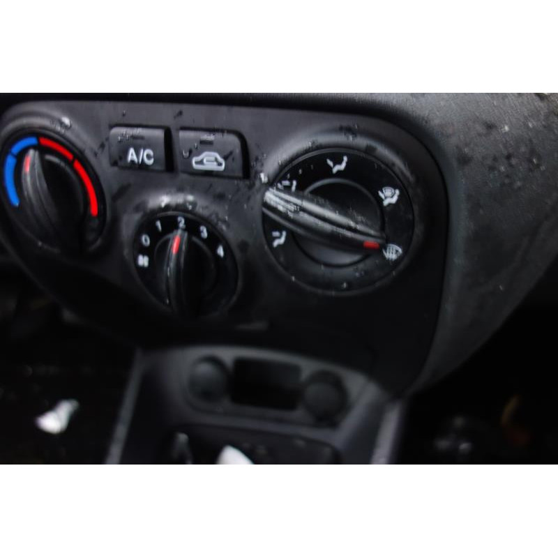 Plage arriere KIA RIO 2 Photo n°7