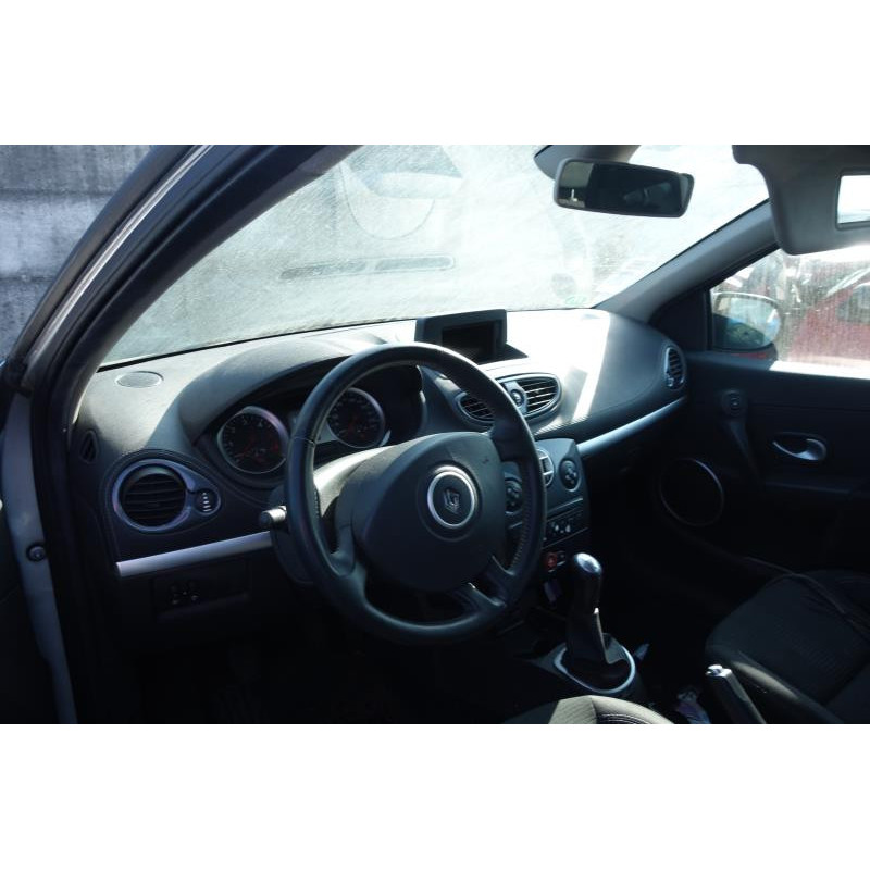 Ecran GPS RENAULT CLIO 3 Photo n°9