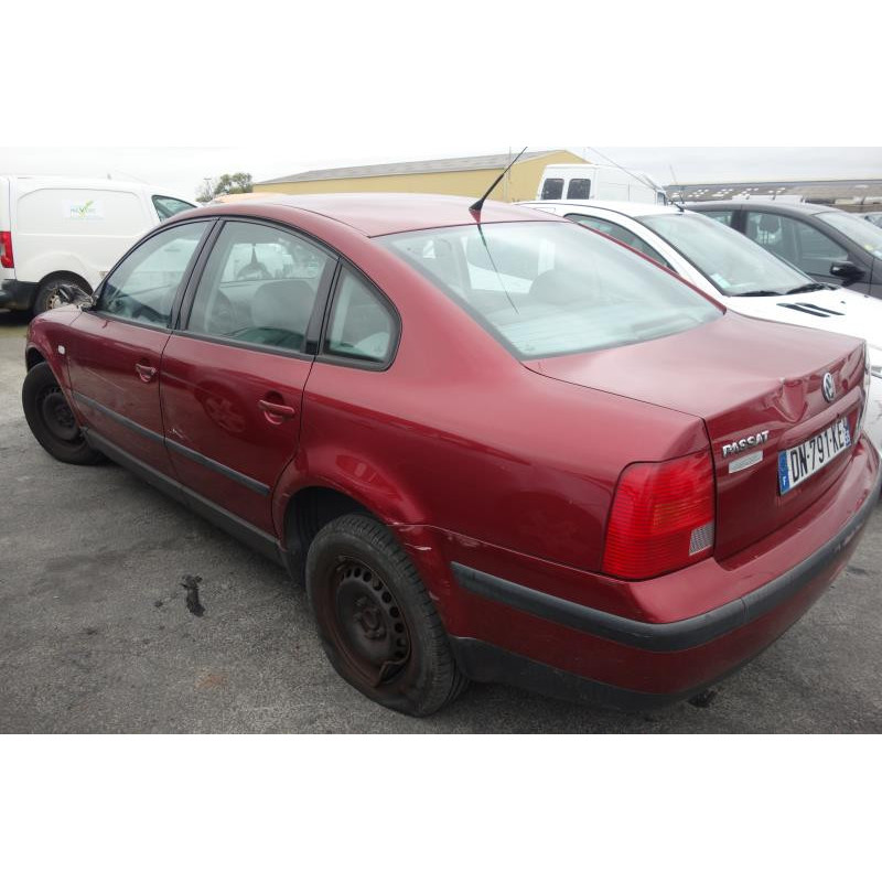 Pare choc avant VOLKSWAGEN PASSAT 4 Photo n°8