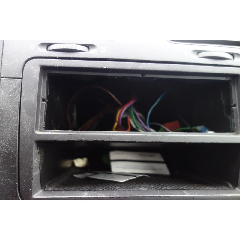 Ceinture arriere droit VOLKSWAGEN GOLF 5 Photo n°10