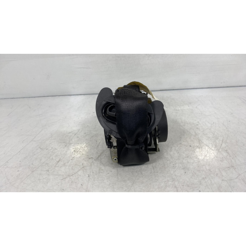 Pretensionneur de ceinture avant droit VOLKSWAGEN GOLF 5 Photo n°2