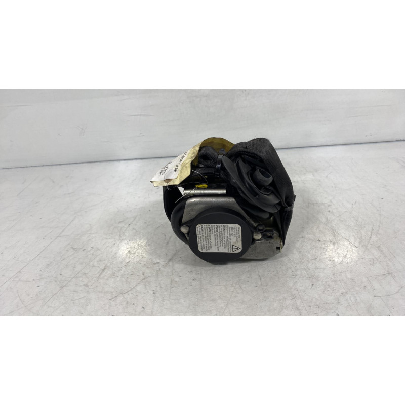 Pretensionneur de ceinture avant droit VOLKSWAGEN GOLF 5 Photo n°3