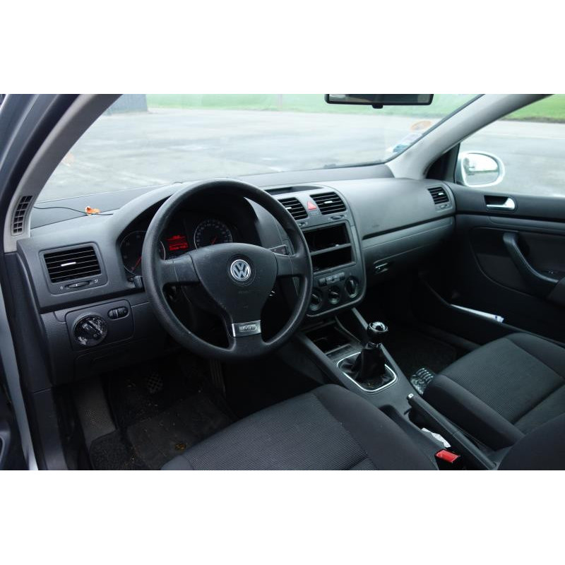 Pretensionneur de ceinture avant droit VOLKSWAGEN GOLF 5 Photo n°8